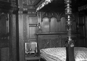 Panelled Gallery: Four Poster Bed 1930S
