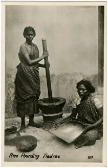 Pounds Gallery: Pounding Rice using large pestle and mortar - Chennai, India