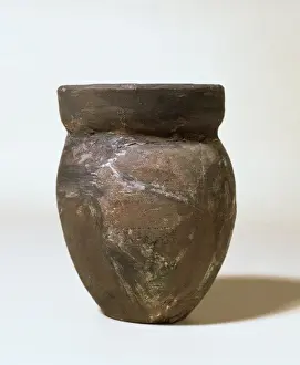 Ceramics Prints: Prehistory. Iron Age. Pot. Terracota. 7th-6th c. BC. Near Ma