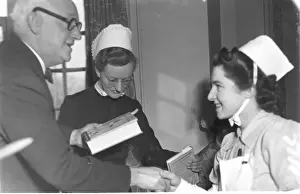 Matron Prints: Presentation of prize to nurse