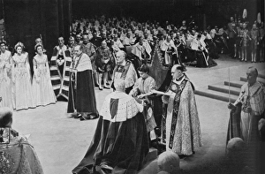 Images Dated 3rd November 2011: The Presenting of the Spurs, Coronation 1953