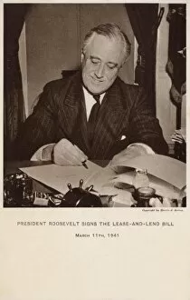 Aiding Collection: US President Roosevelt signs the Lease-and-Lend Bill