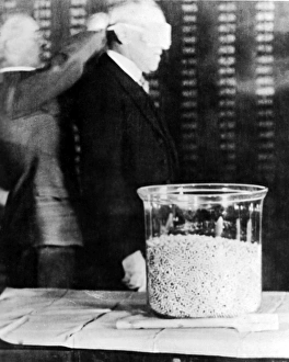 Blindfold Collection: President Woodrow Wilson draft selection, USA