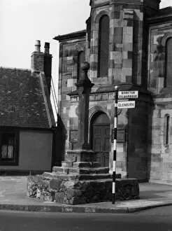 Images Dated 11th March 2011: Prestwick Market Cross