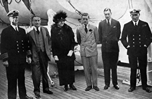 Images Dated 21st March 2012: Prince of Wales, Prince George and Stanley Baldwin on board