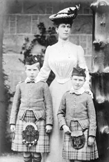 Images Dated 23rd July 2012: Princes Edward and Albert of Wales with their mother