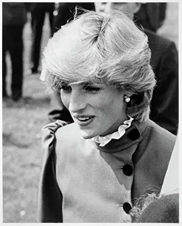 Neckline Collection: PRINCESS DIANA