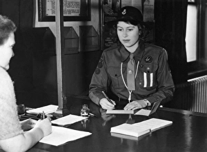Images Dated 16th December 2011: Princess Elizabeth at the Bath Club