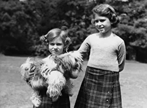 Images Dated 6th April 2016: Princess Elizabeth, Princess Margaret and dog