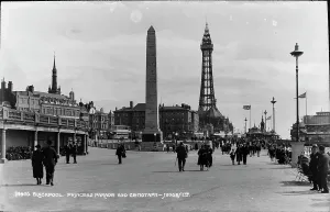 Cenotaph Prints: Princess Parade and Cenotaph in Blackpool