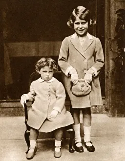 Images Dated 21st November 2017: Princesses Elizabeth and Margaret - 1933