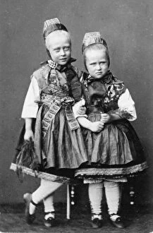 1864 Collection: Princesses Victoria and Elisabeth of Hesse