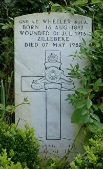 Wheeler Collection: Private Headstone of Gnr A. E. Wheeler, Zillebeek