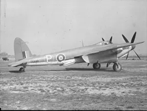 Dh98 Prints: A prototype de Havilland DH98 Sea Mosquito TR33 TS449