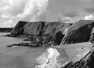 Coast Line Prints: Proud Giltar, Wales