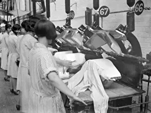 Trendy Prints: Public Laundry 1930S