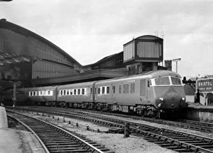 Images Dated 16th March 2017: Pullman train at Bristol Temple Meads station