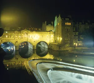 Images Dated 10th June 2019: Pulteney Bridge, Bath, Somerset