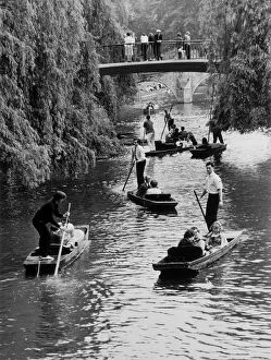 Images Dated 9th March 2012: Punting at Cambridge 2