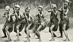 Arrows Gallery: Pygmy hunters of the Welle, Belgian Congo, Central Africa
