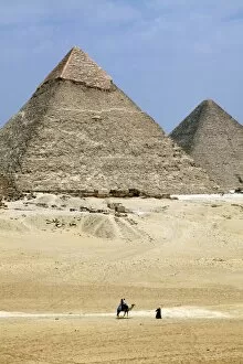 Images Dated 7th April 2011: Pyramid of Khafre and Great Pyramid of Cheops, Cairo, Egypt