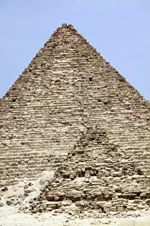 Images Dated 7th April 2011: Pyramid of Menkaure in Cairo, Egypt