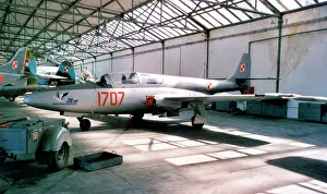 1707 Prints: PZL-Mielec TS-11 Iskra 1707