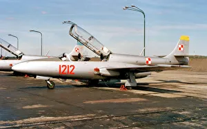 1212 Prints: PZL-Mielec TS-11 Iskra bis D 1212