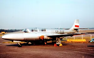5 12 Prints: PZL-Mielec TS-11 iskra SP-DOE (msn 5H-1606)