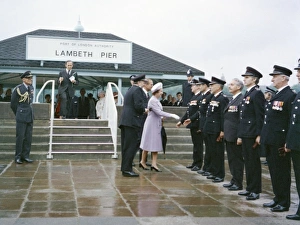 Images Dated 31st May 1977: Queen Elizabeth II and Prince Philip at Lambeth Pier