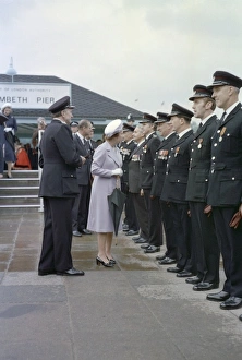 Images Dated 31st May 1977: Queen Elizabeth II and Prince Philip at Lambeth Pier