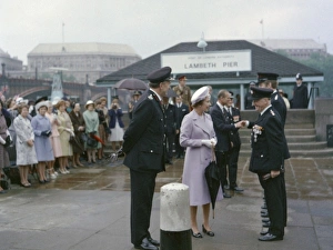 Images Dated 31st May 1977: Queen Elizabeth II and Prince Philip at Lambeth Pier