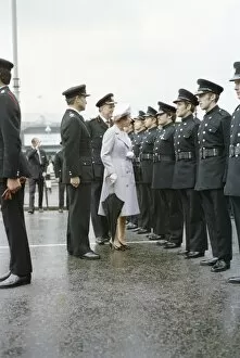 Images Dated 31st May 1977: Queen Elizabeth II and Prince Philip at Lambeth Pier