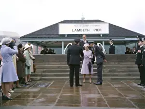 Piers Prints: Queen Elizabeth II and Prince Philip outside Lambeth Pier