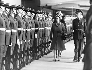 Images Dated 19th September 2011: Queen Elizabeth II visits RAF Brize Norton, 1971