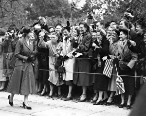 Images Dated 16th December 2011: Queen Elizabeth II in Washington, USA, 1951