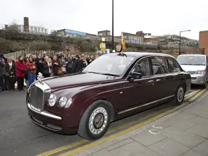 Southwark Prints: Queen Elizabeth IIs Bentley state limousine, LFB HQ