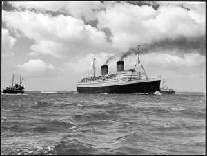 Largest Gallery: Queen Elizabeth Liner