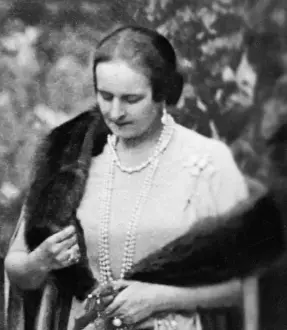 Carol Prints: Queen Elizabetha of Greece