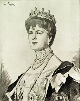 Pearls Collection: Queen Mary drawn by Sir William Llewellyn