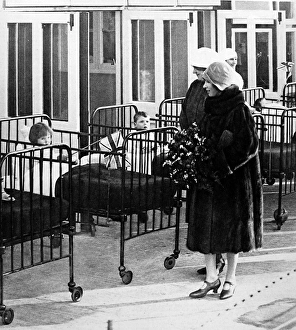 Accompanying Gallery: Queen Mary and Princess Mary