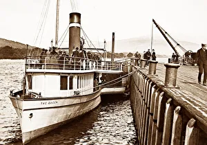 Lomond Prints: The Queen paddle steamer, Ballock Balloch pier