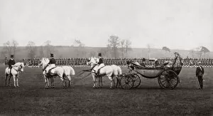 Presentation Collection: Queen Victoria inspecting Scottish troops, 1873