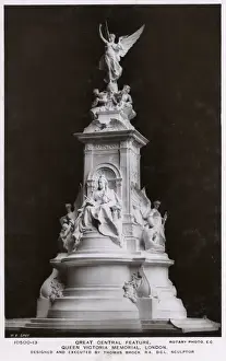 Mall Prints: Queen Victoria Memorial, London - Great Central Feature
