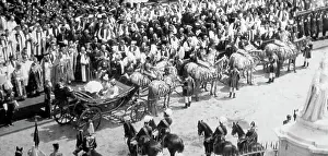 Queen Victoria at St. Paul's Cathedral - Diamond Jubilee