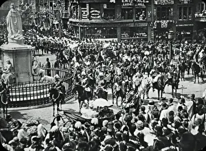 Queen Victorias Diamond Jubilee - The Royal Carriage at St