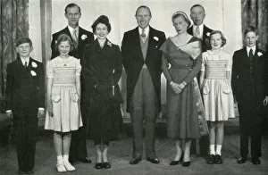 Images Dated 14th August 2019: Queen at wedding of Lady Palmer and Alexander Abel Smith