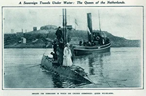 Images Dated 10th February 2016: Queen Wilhelmina of the Netherlands aboard a submarine