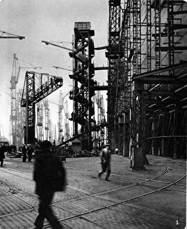 Ship Yard Collection: R. M. S. Queen Mary under construction, Clydebank, 1934