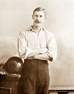 R R Sandilands